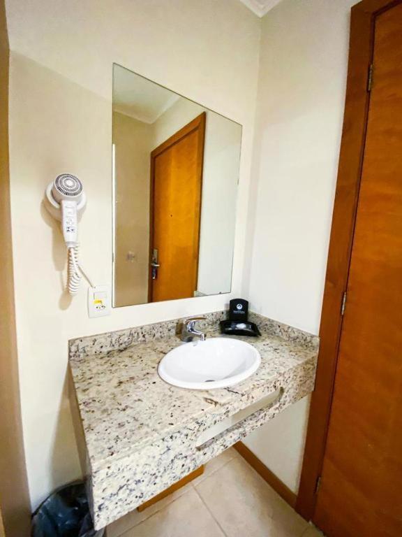 Hotel Rainha Dos Apóstolos 3*
